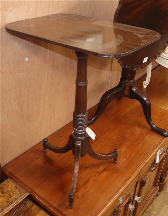 An early 19th century mahogany tripod table W.52cm